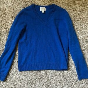 Caslon Women's Blue V-Neck Cashmere Sweater